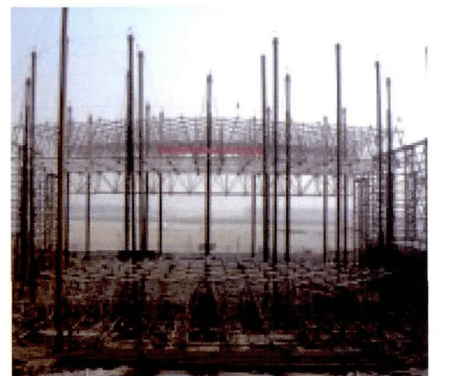 Construction photos of the overall lifting of the space frame